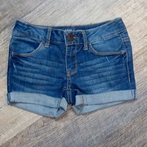 Girls SO Jean shorts size 7